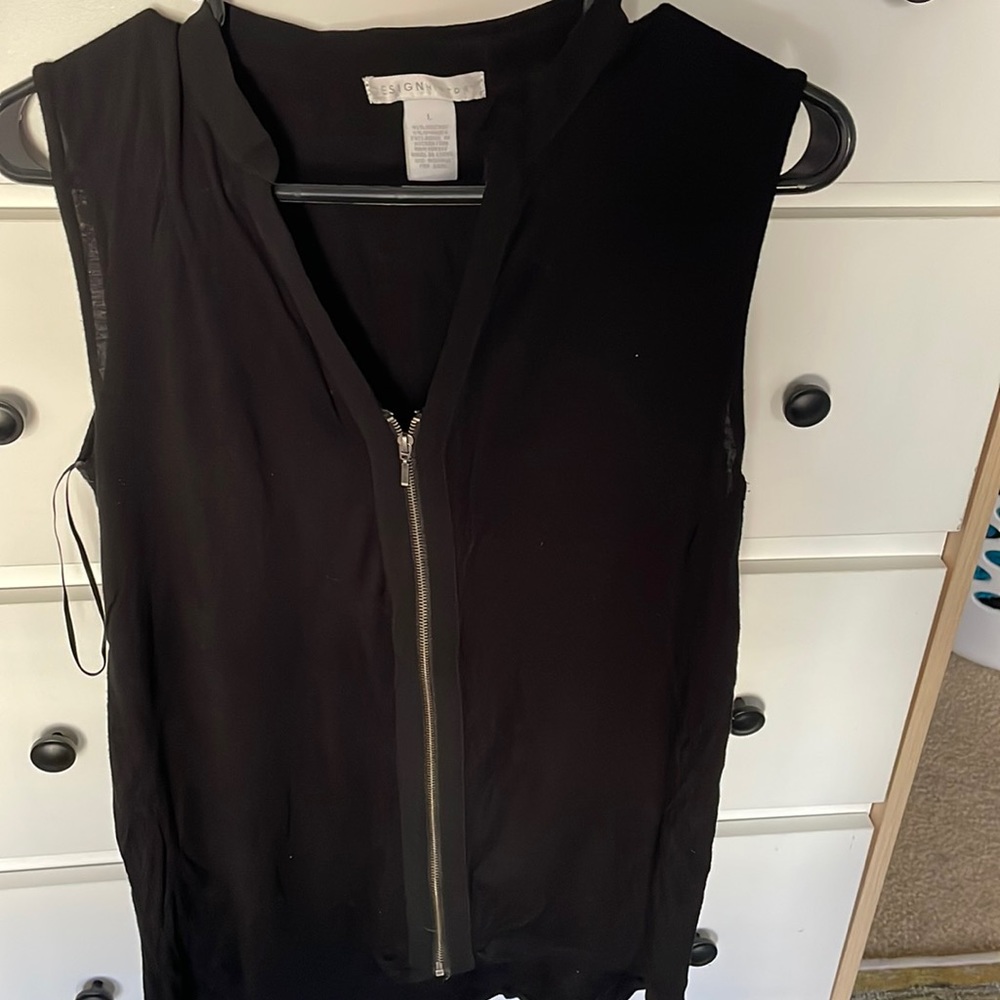 Fun black zipper up tank